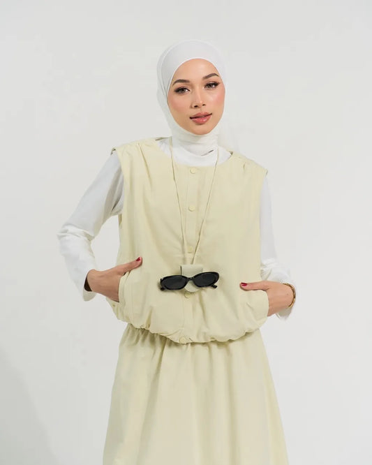 HW Biena Vest Include Inner With A-cutting Skirt
