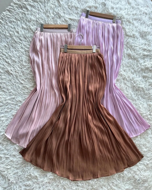 HW Cora Shimmer Flowy A-Cutting Skirt
