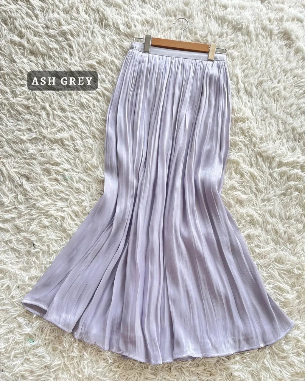 HW Cora Shimmer Flowy A-Cutting Skirt