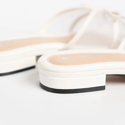 H2U Ruffy Ribbon Sandals