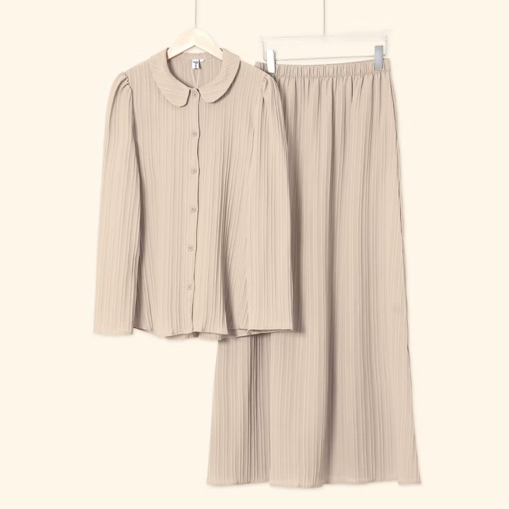 YM Yuri Set (Blouse & Skirt) - Free Size / Plus Size