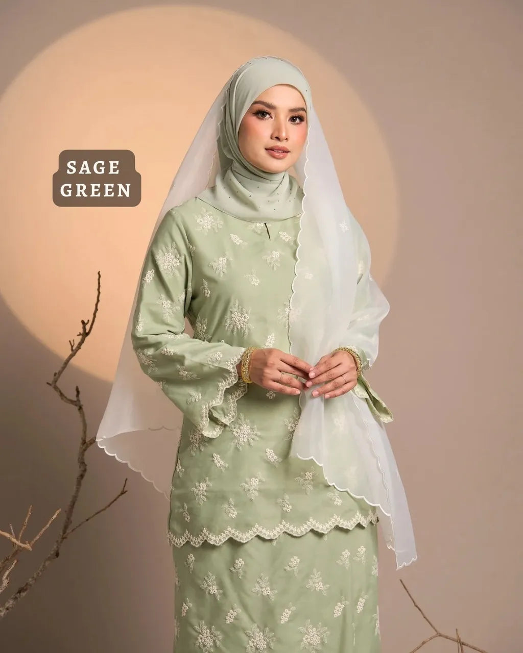 HW Fitri Kurung Moden With Embroidery