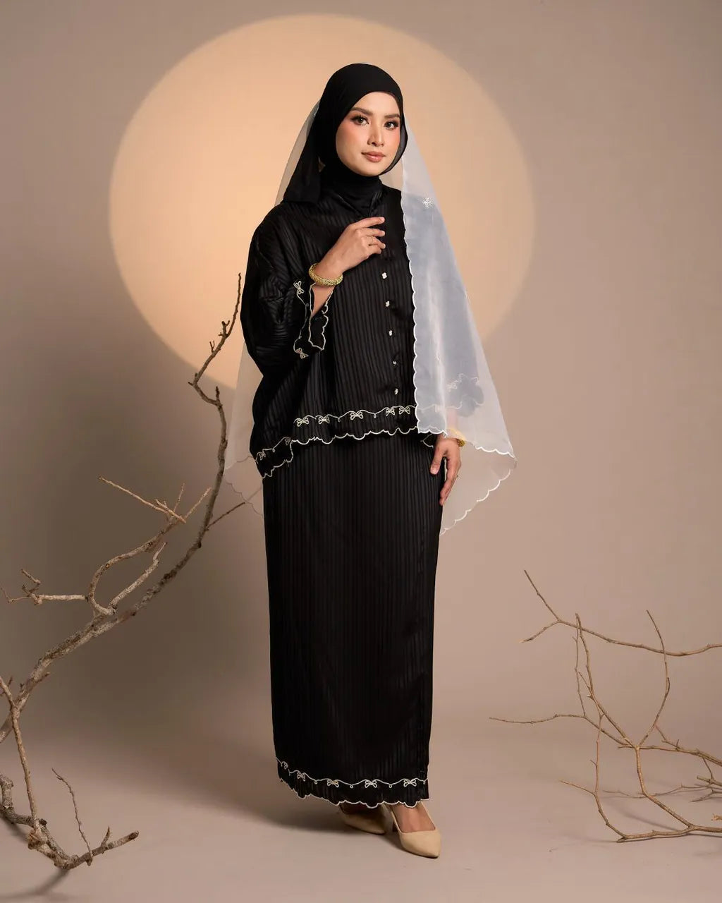 HW Fatya Mini Kurung with Embroidery