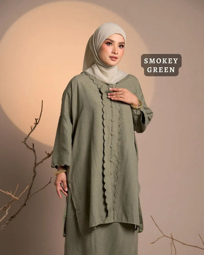 HW Haya Checkered Loose Kebarung With Embroidery