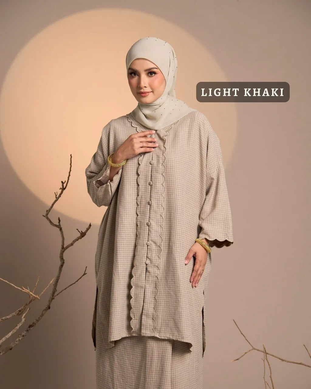 HW Haya Checkered Loose Kebarung With Embroidery