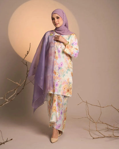 HW Harum Shimmer Satin Kurung With Pario Set