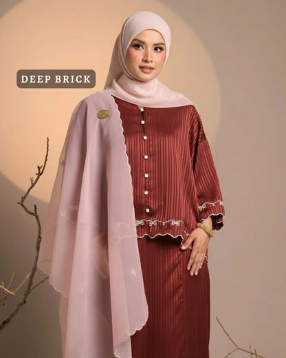 HW Fatya Mini Kurung with Embroidery