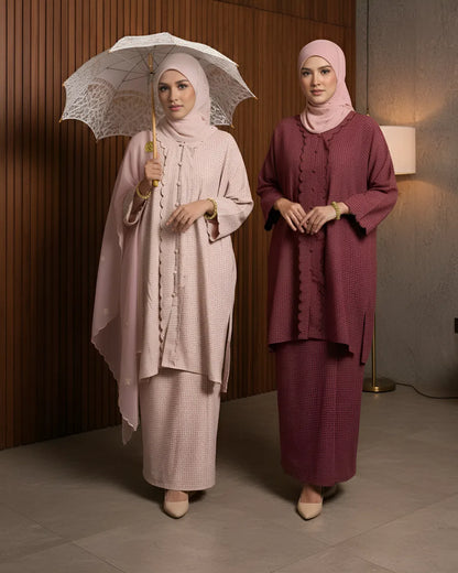 HW Haya Checkered Loose Kebarung With Embroidery