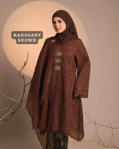 HW Meryam Kebarung Embroidery With Kain Lipat Batik