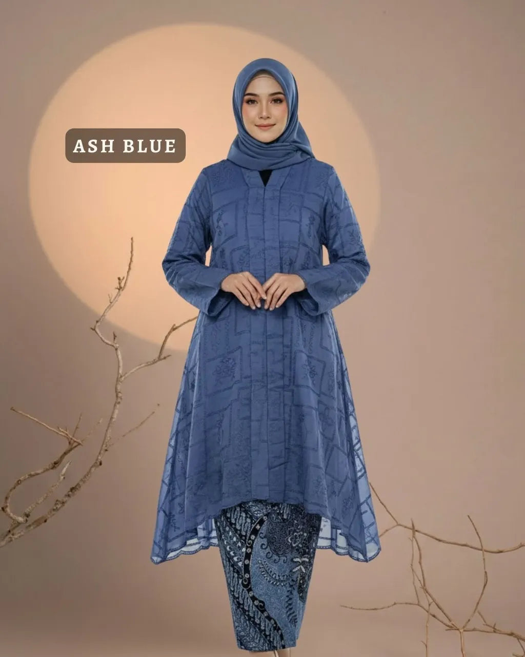 HW Meryam Kebarung Embroidery With Kain Lipat Batik
