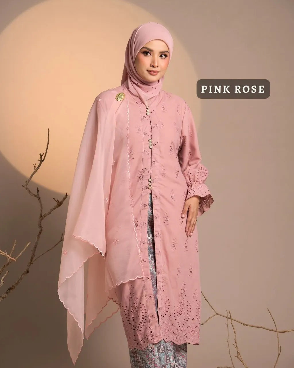 HW Senja Eyelet Embroidery Kebarung With Kain Lipat Batik