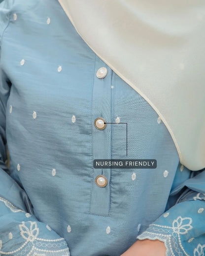 HW Layna Kurung Riau Embroidery With Kain Lipat Batik and Embroidery Shawl
