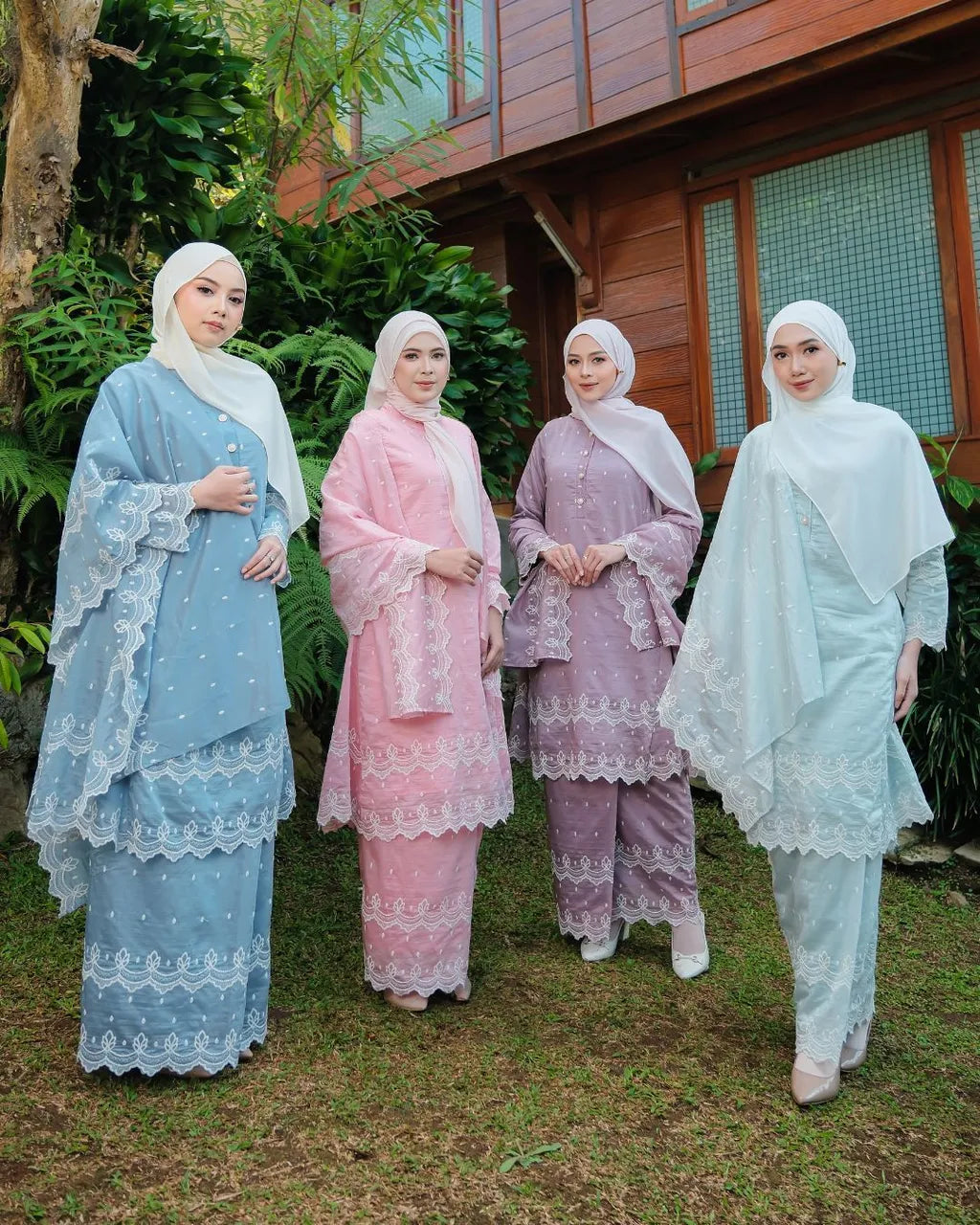 HW Layna Kurung Riau Embroidery With Kain Lipat Batik and Embroidery Shawl