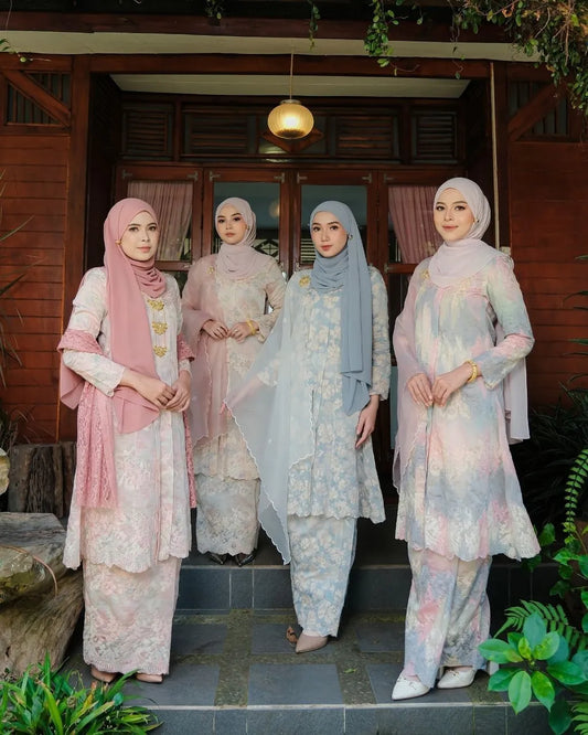 HW Saffya Kebarung Embroidery With Kain Lipat Batik