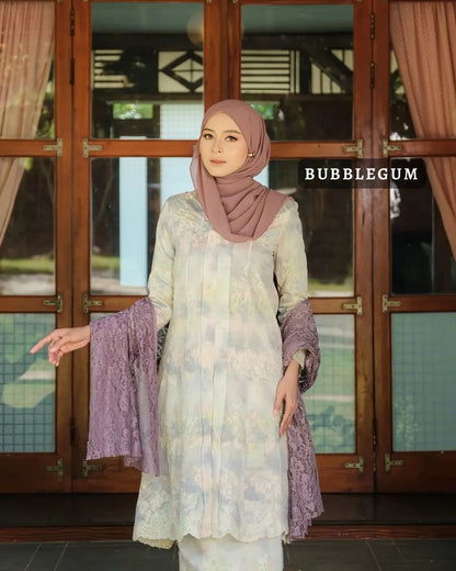 HW Saffya Kebarung Embroidery With Kain Lipat Batik