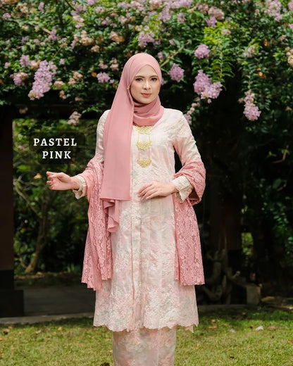 HW Saffya Kebarung Embroidery With Kain Lipat Batik