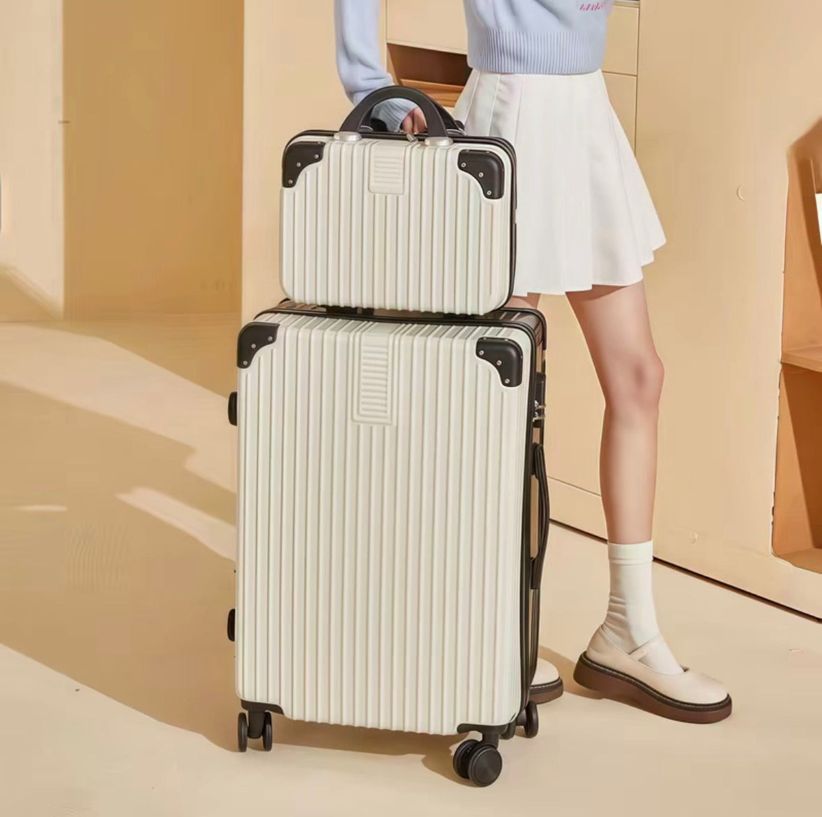 AVIVA Travel Luggage (18-28 inch)