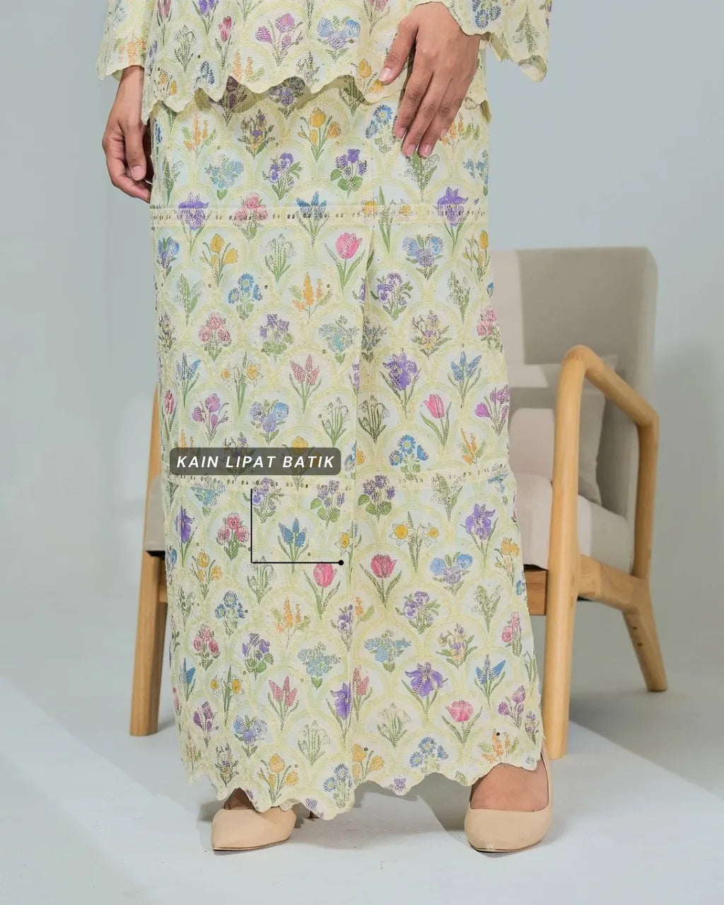HW Anggun Eyelet Mini Kurung with Scallop Embroidery
