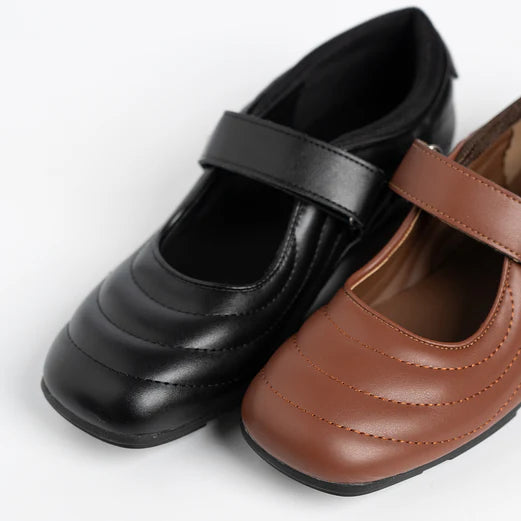 H2U Vince Leather Strap Flats