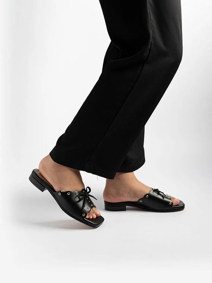 H2U Eyelet Ribbon Low Heels