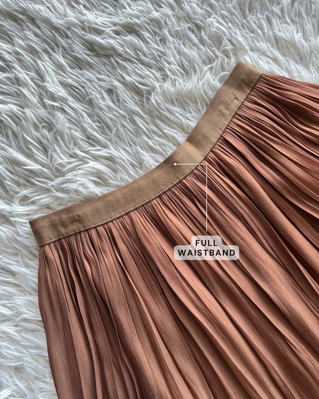 HW Cora Shimmer Flowy A-Cutting Skirt
