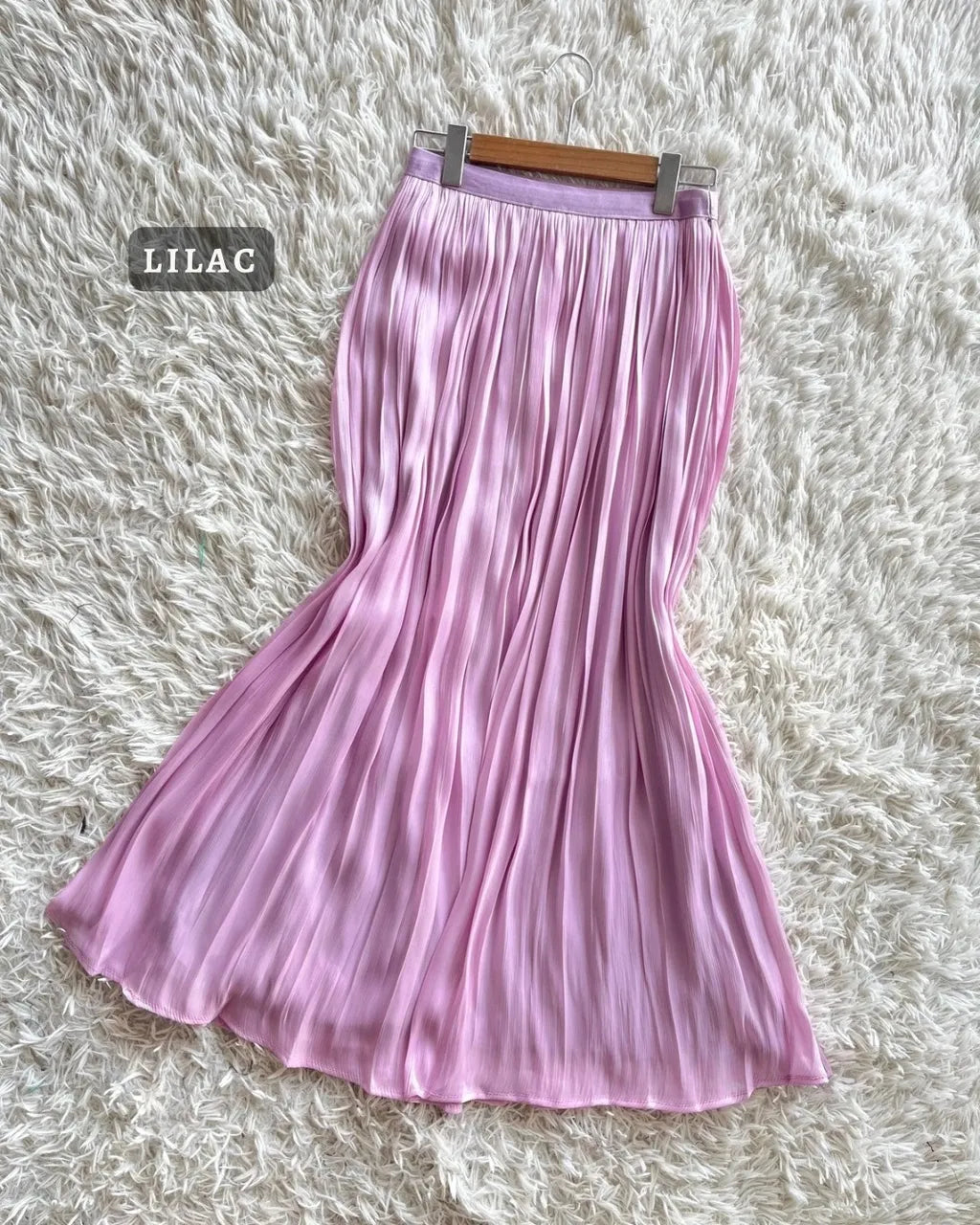 HW Cora Shimmer Flowy A-Cutting Skirt