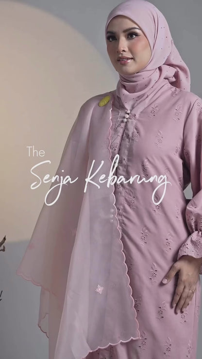 HW Senja Eyelet Embroidery Kebarung With Kain Lipat Batik