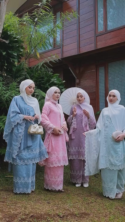 HW Layna Kurung Riau Embroidery With Kain Lipat Batik and Embroidery Shawl